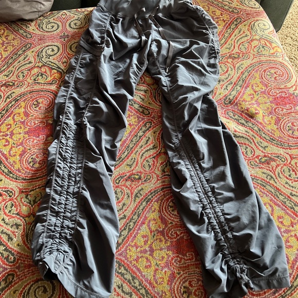 Zella Pants - Zella Gray Ruched Athletic Pants